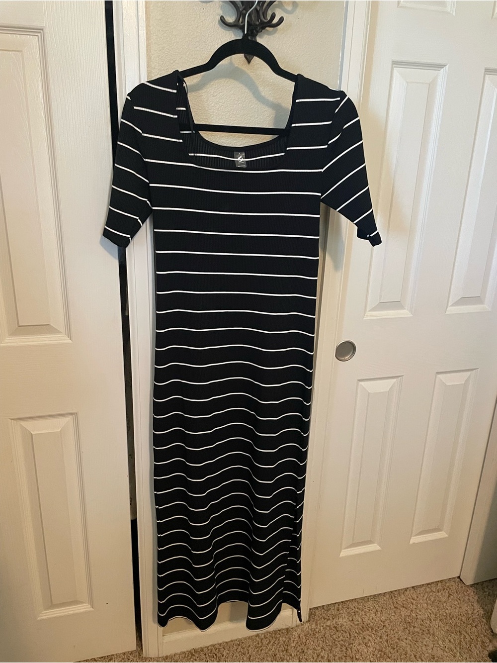Lou & Grey Black & White Striped Knit Maxi Dress